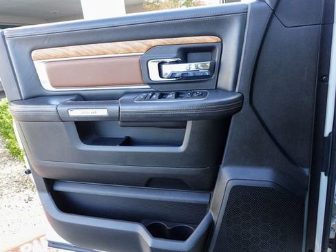 Used 2018 RAM 3500 Laramie Longhorn image 16