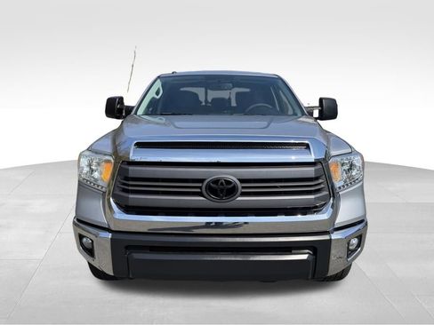 Used 2014 Toyota Tundra SR5 w/ SR5 Upgrade Package image 9