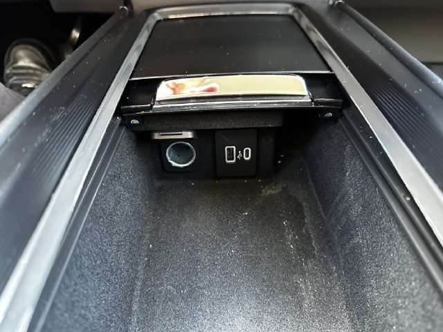 Certified 2023 Lincoln Corsair AWD image 25
