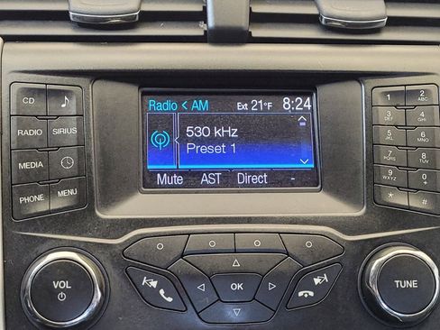 Used 2014 Ford Fusion SE image 25