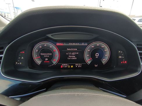Used 2023 Audi Q7 Premium Plus image 22