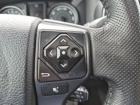 Used 2019 Toyota Tacoma TRD Sport AWD/4WD image 20