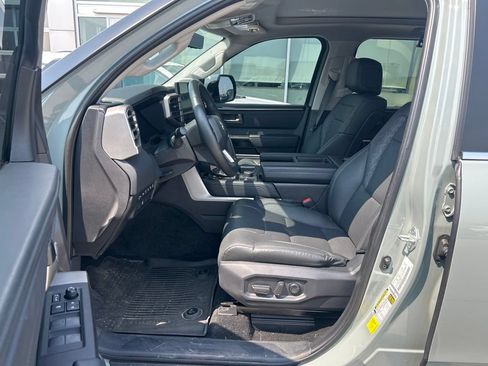 Used 2024 Toyota Tundra Limited AWD/4WD image 7