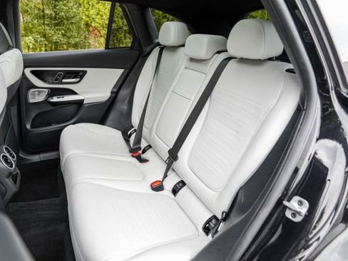 Used 2024 Mercedes-Benz GLC 300 4MATIC w/ AMG Line image 44