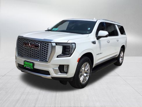 Used 2023 GMC Yukon XL Denali w/ LPO, Floor Liner Package AWD/4WD image 2
