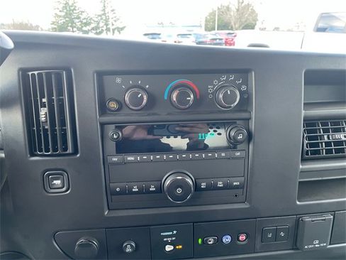 Used 2025 Chevrolet Express 2500 Extended w/ Communications Package image 21
