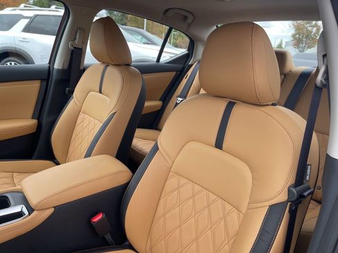 New 2025 Nissan Sentra SV w/ SV Premium Package image 16