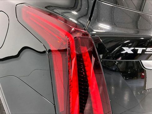 Used 2021 Cadillac XT5 Premium Luxury image 39