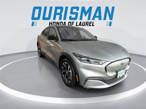 Used 2021 Ford Mustang Mach-E Premium image 2