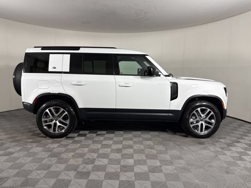 Used 2024 Land Rover Defender 110 S AWD/4WD image 8