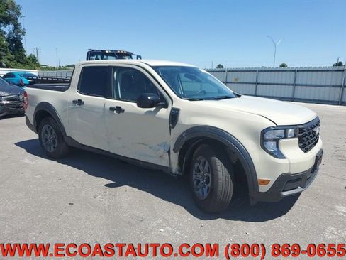 Used 2025 Ford Maverick XLT image 4