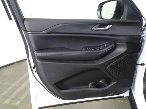 New 2025 Jeep Grand Cherokee Laredo image 15