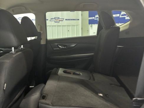 Used 2019 Nissan Rogue SV AWD/4WD image 33
