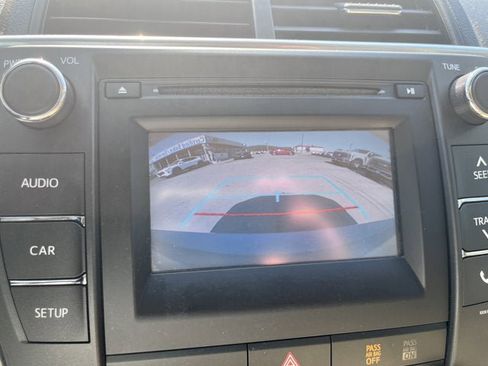 Used 2017 Toyota Camry LE image 12