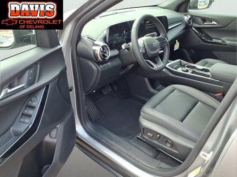 New 2027 Chevrolet Equinox LT w/ Convenience Package II AWD/4WD image 9