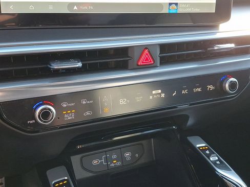 New 2025 Kia Sorento SX Prestige image 17