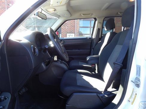 Used 2017 Jeep Patriot Sport w/ Power Value Group image 10