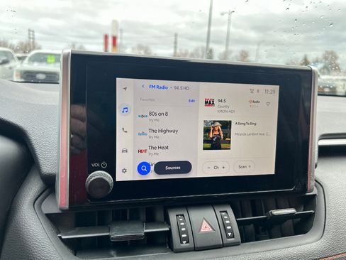 Used 2024 Toyota RAV4 Adventure image 7