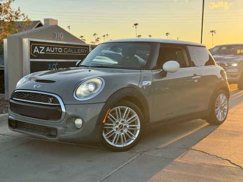 Used 2015 MINI Cooper S image 1