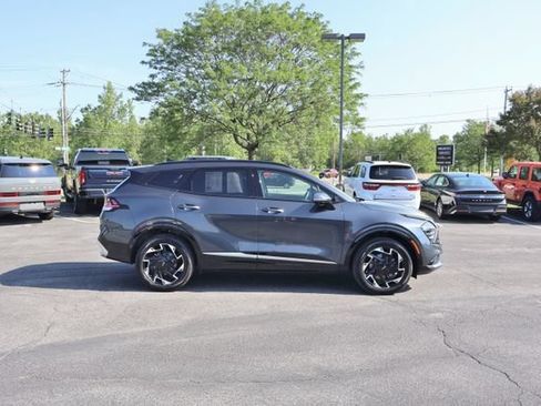 Used 2025 Kia Sportage SX AWD/4WD image 5