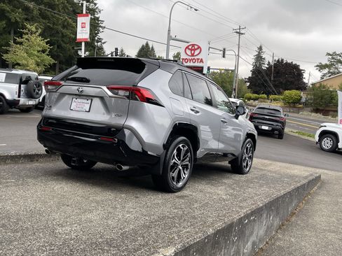 Certified 2024 Toyota RAV4 XSE w/ Premium Package AWD/4WD image 8