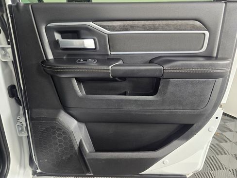 Used 2024 RAM 2500 Big Horn image 43