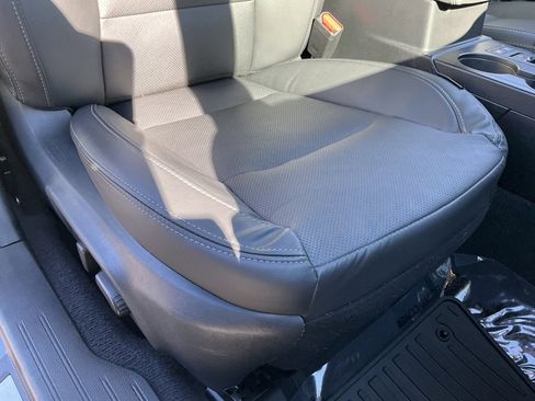 Used 2017 Subaru Outback 2.5i Limited image 58