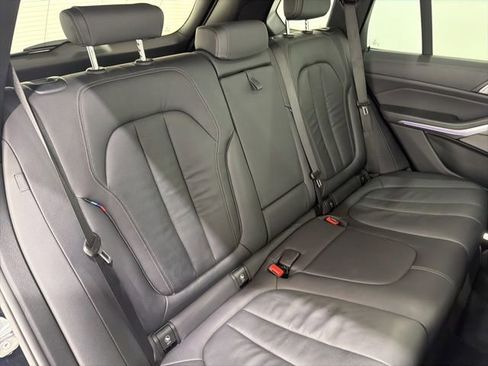 Used 2020 BMW X5 xDrive40i w/ M Sport Package AWD/4WD image 22
