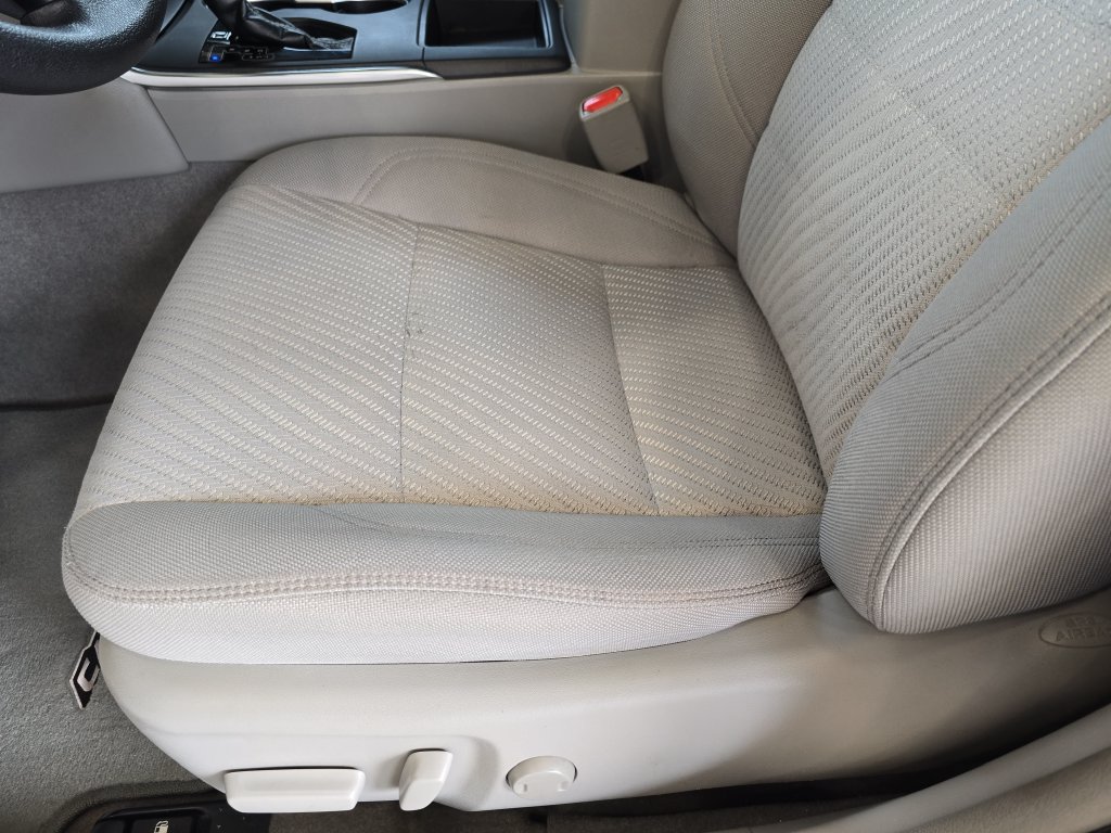 Used 2017 Toyota Camry LE FWD image 30