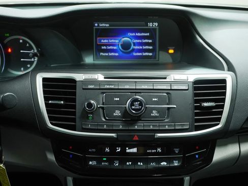 Used 2017 Honda Accord LX image 15