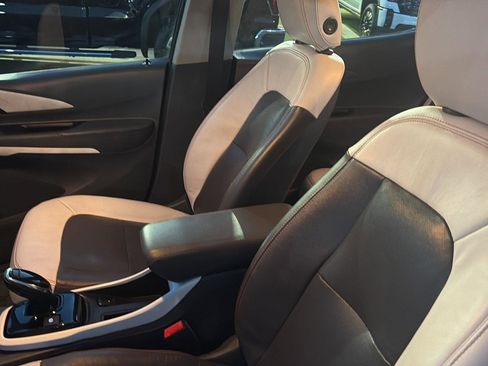 Used 2020 Chevrolet Bolt Premier w/ Infotainment Package image 23