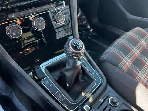 Used 2021 Volkswagen GTI S image 38