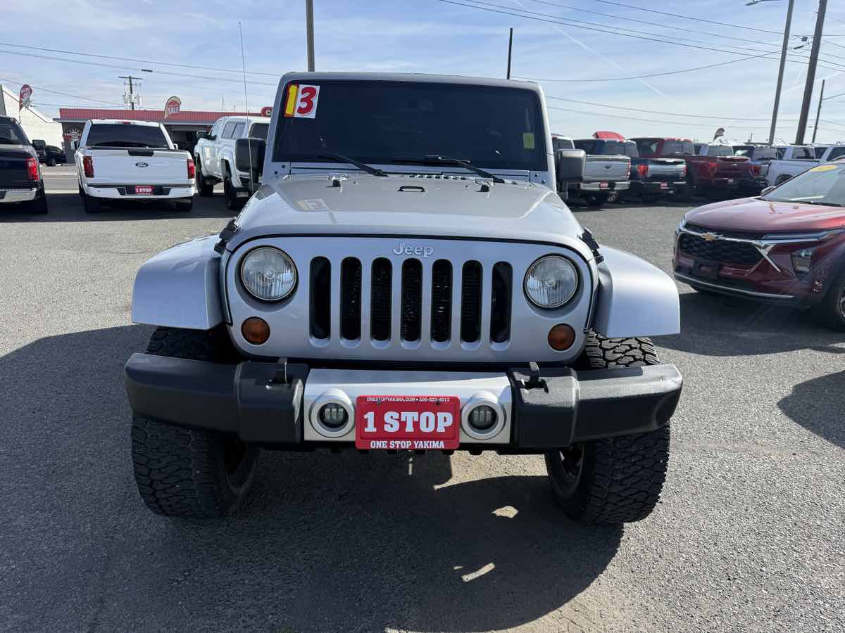 Used 2013 Jeep Wrangler Unlimited Sahara AWD/4WD image 2