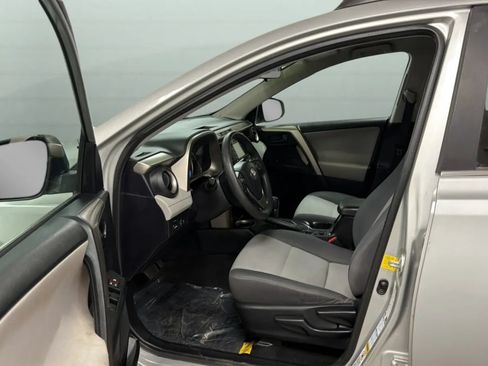Used 2014 Toyota RAV4 LE AWD/4WD image 20