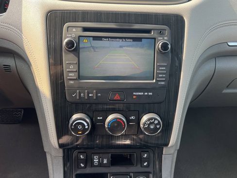 Used 2016 Chevrolet Traverse LT w/ Style and Technology Package AWD/4WD image 22