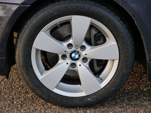 Used 2007 BMW 530xi Sedan image 9