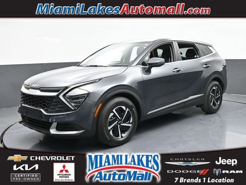 Used 2024 Kia Sportage LX image 1