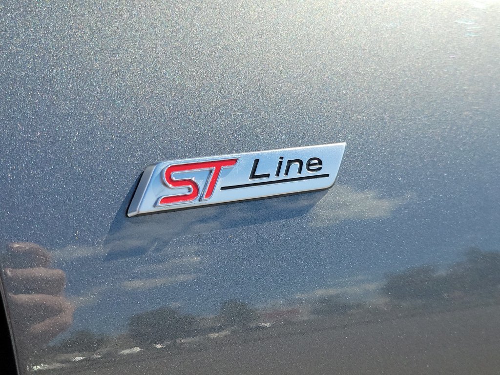 Certified 2023 Ford Escape ST-Line Elite w/ Premium Technology Package AWD/4WD image 6