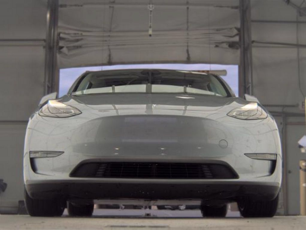 Used 2024 Tesla Model Y Performance AWD/4WD image 4