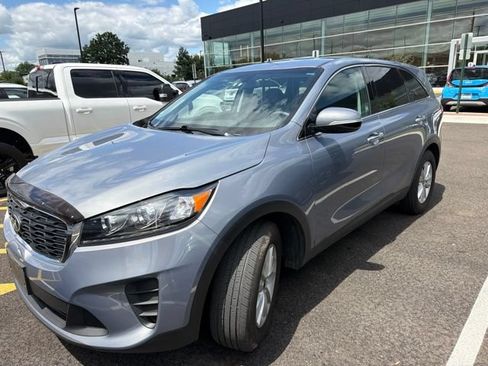Used 2019 Kia Sorento L FWD image 3