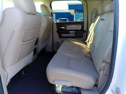 Used 2018 RAM 3500 Laramie w/ Convenience Group AWD/4WD image 17