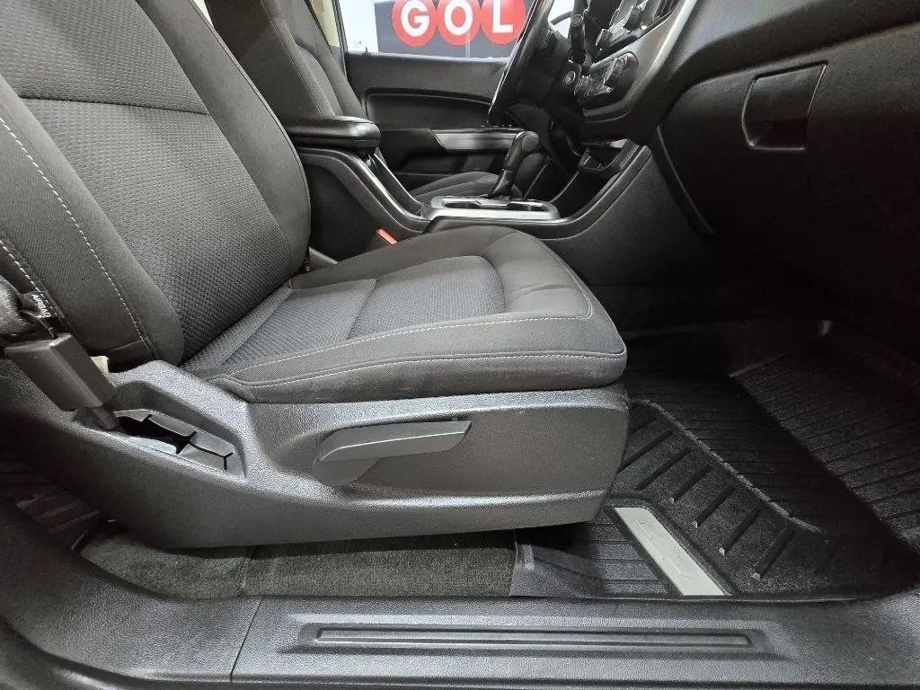Used 2018 Chevrolet Colorado LT w/ LT Convenience Package RWD image 17
