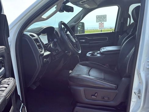 Used 2024 RAM 2500 Laramie AWD/4WD image 16