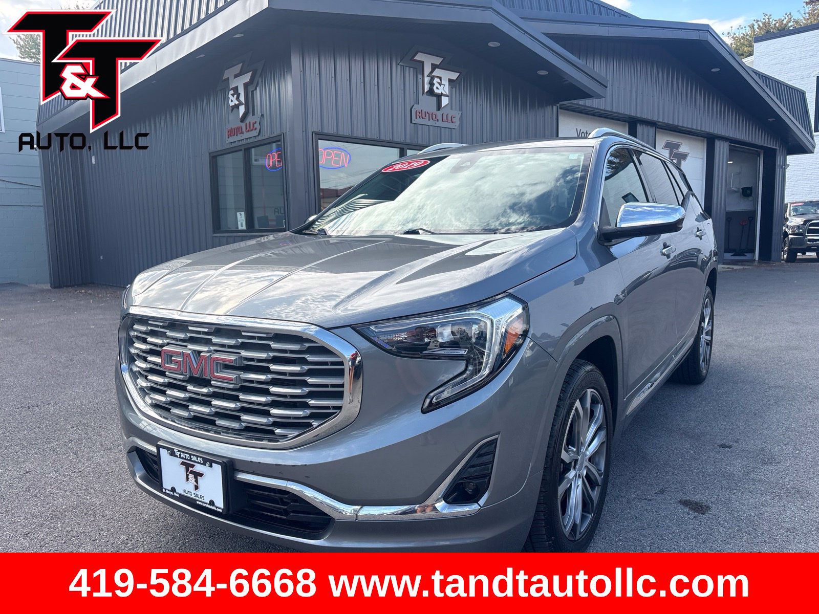 Used 2019 GMC Terrain Denali w/ Driver Alert Package II FWD image 1
