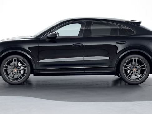 Certified 2023 Porsche Cayenne S AWD/4WD image 2