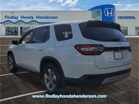 New 2025 Honda Pilot EX-L image 3