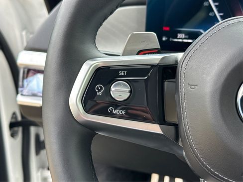 Used 2023 BMW 760i xDrive AWD/4WD image 35