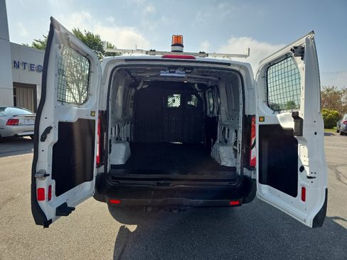 Used 2016 Ford Transit 250 130 Low Roof RWD image 8
