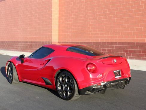 Used 2015 Alfa Romeo 4C Launch Edition w/ Convenience Group RWD image 6