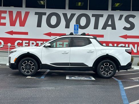 Used 2022 Hyundai Santa Cruz SEL Premium AWD/4WD image 2